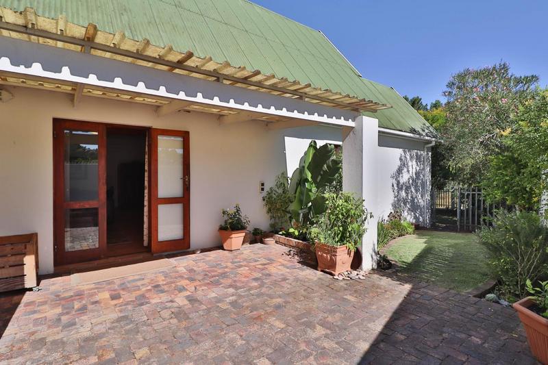 4 Bedroom Property for Sale in Sedgefield Central Western Cape